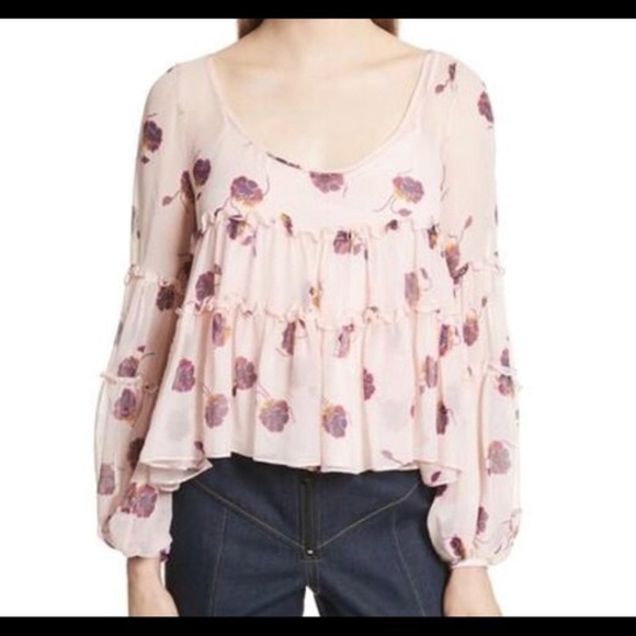 Cinq à Sept Tumbling Jasmine Regencycore BridgertonTiered Floral Blouse - Picture 2 of 6